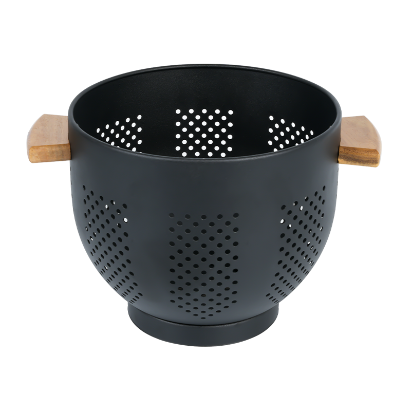 K12 colador de metal con mango de madera